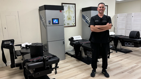 Chiropractor Temecula CA Luke Cohen With Decompression Machines